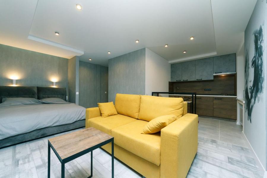 Hotrent City Deluxe Kiew Exterior foto